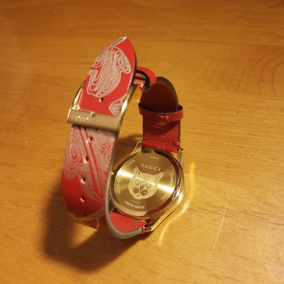 Gucci Swiss Red Hibiscus Leather Strap Watch - Picture 4 of 8
